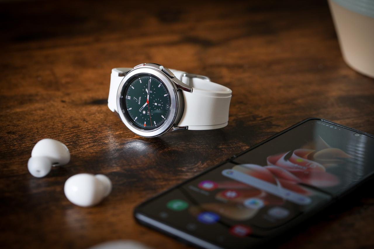 Умные часы Galaxy Watch — какие у них параметры и кому они будут полезны?