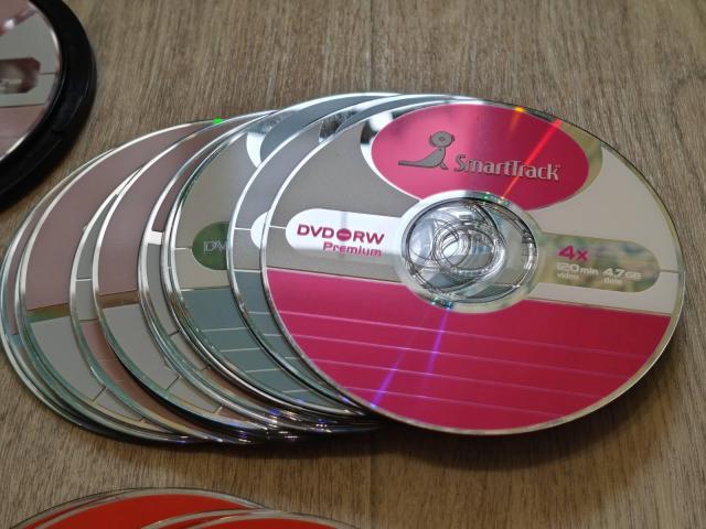 Диски DVD,- 34 штуки одним лотом - 4/9