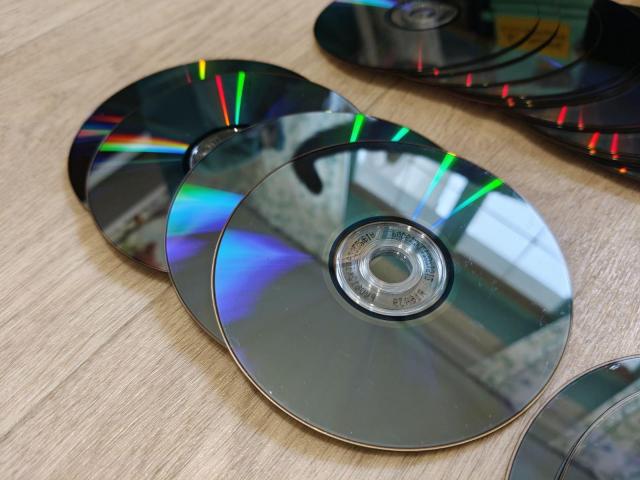 Диски DVD,- 34 штуки одним лотом - 8/9
