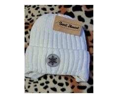 Шапка белая зимняя на девочку 6-10лет, новая, размер 53-56