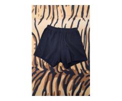 Шорты черные спортивные на 4-6лет, б.у