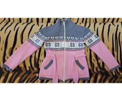 Кофта-туника с пояском с узором снежинки на 4-6лет, б.у