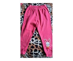 Пижамка-костюм красный с зайчихой на 4-6лет, р.110-116, б.у, как новый. Зам