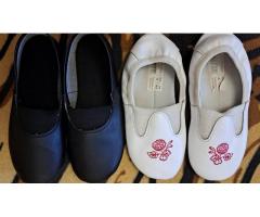 Чешки белые и черные, р.30-31, как новые-2 пары